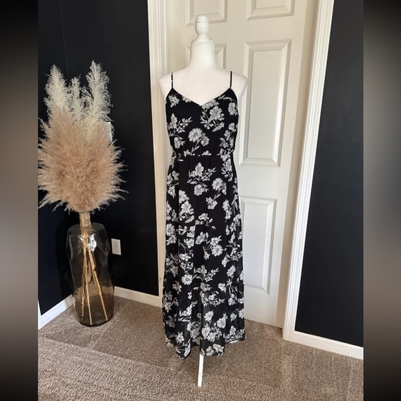 J.Crew Mercantile Tiered Floral Maxi Dress Black/White Floral Size 10 - Picture 8 of 12